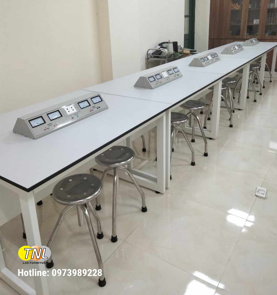 bàn thí nghiệm vật lý